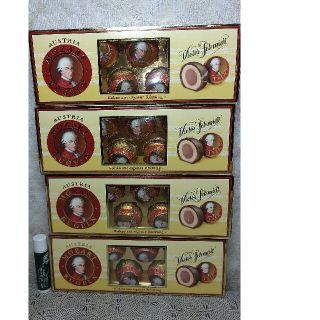 ★格安❗️オーストリアマナーモーツァルトチョコ132g(8粒入)×4箱(菓子/デザート)