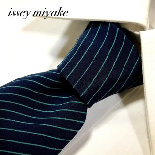 イッセイミヤケ(ISSEY MIYAKE)のissey miyake イッセイミヤケ ネイビー/グリーン ストライプ(ネクタイ)