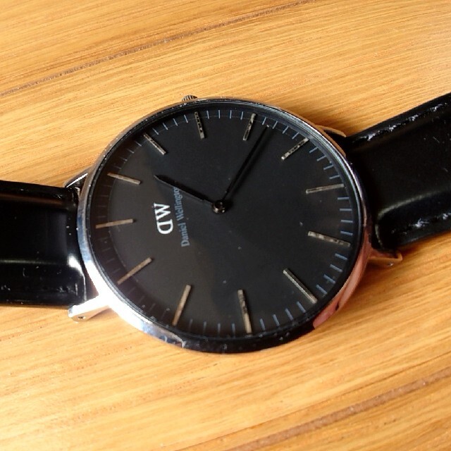 Daniel Wellington(ダニエルウェリントン)の40mmダニエルウエリントン腕時計　黒×シルバー メンズの時計(腕時計(アナログ))の商品写真