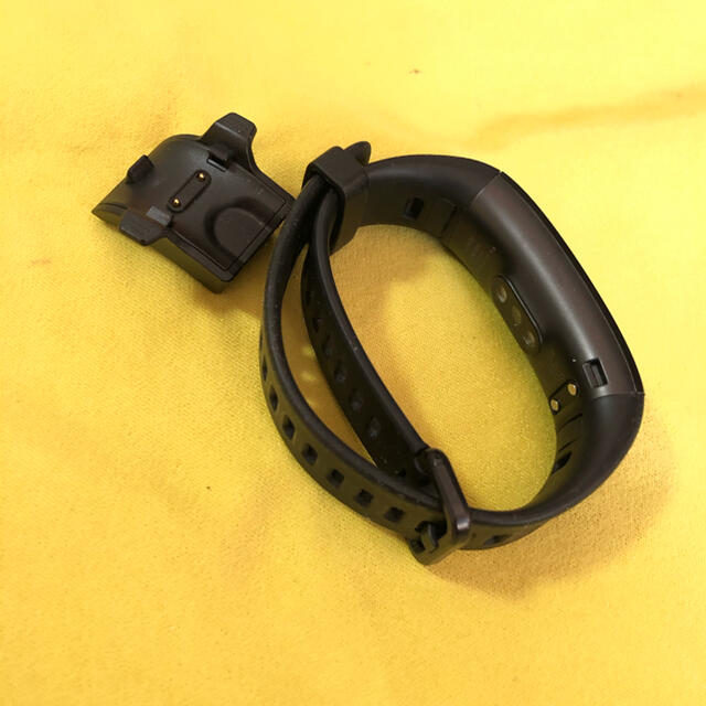 HUAWEI(ファーウェイ)のやま様　専用　Huawei band 4 pro black メンズの時計(腕時計(デジタル))の商品写真