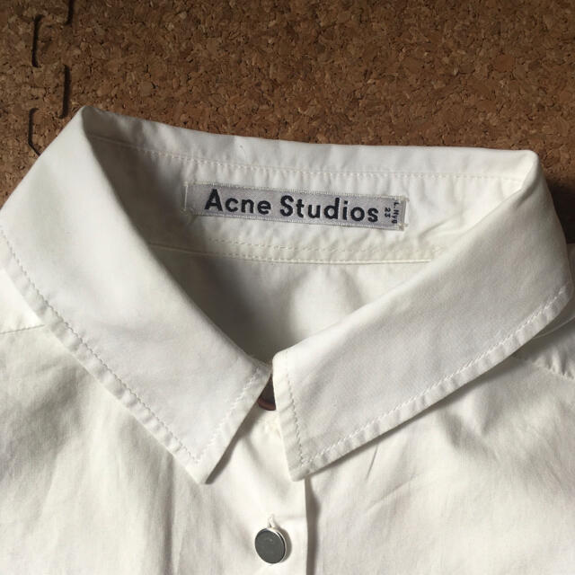 ACNE(アクネ)のACNE STUDIOS ブラウス LOOP WALL レディースのトップス(シャツ/ブラウス(半袖/袖なし))の商品写真