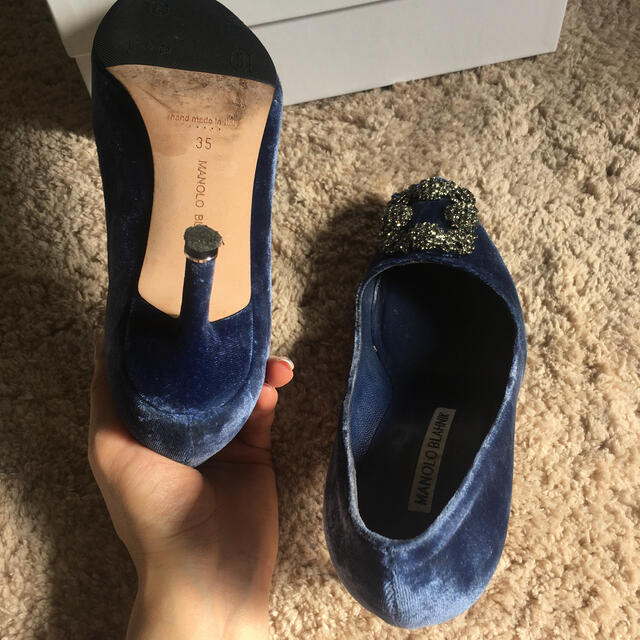 MANOLO BLAHNIK(マノロブラニク)のマロノブラニク レディースの靴/シューズ(ハイヒール/パンプス)の商品写真