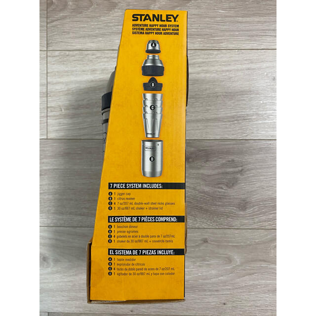 Stanley(スタンレー)の【残り1個！】スタンレー ステンレス製 シェーカー ＆ カップ 7点セット スポーツ/アウトドアのアウトドア(食器)の商品写真