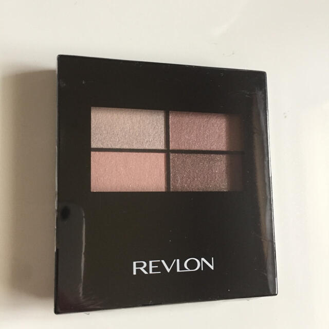 REVLON(レブロン)のレブロン アイグロー シャドウ クワッドN アイシャドウ【未開封】 コスメ/美容のベースメイク/化粧品(アイシャドウ)の商品写真