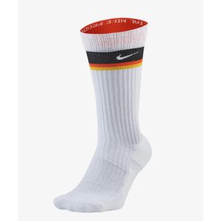 ナイキ(NIKE)のNIKE RAYGUNS SNEAKERS CREW SOCKS ソックス(ソックス)