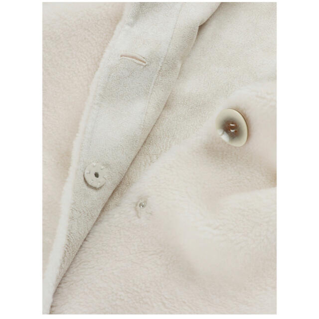Max Mara(マックスマーラ)のEVA ムートンコート　リアルファー　毛皮　ホワイト　M レディースのジャケット/アウター(ムートンコート)の商品写真