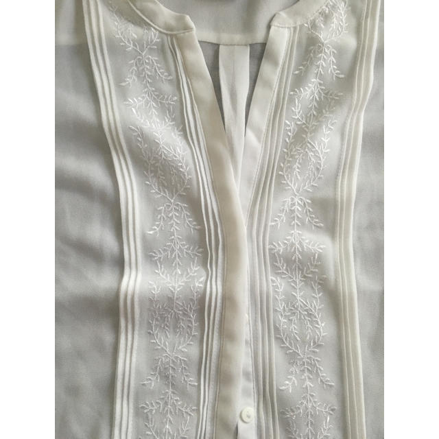 H&M(エイチアンドエム)のブラウス  レディースのトップス(シャツ/ブラウス(半袖/袖なし))の商品写真