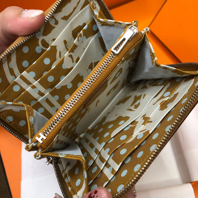 HERMES シルクイン コンパクト財布