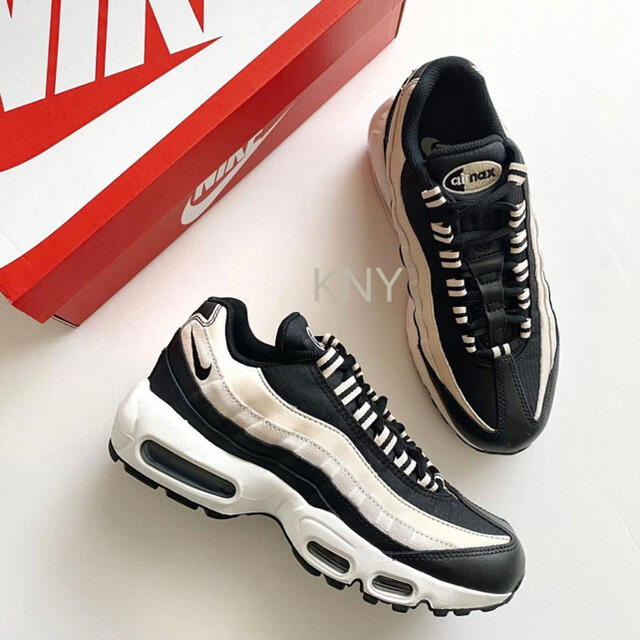 NIKE - 24.5 ナイキ エアマックス 95 ブラック ベージュ CV8828-001の
