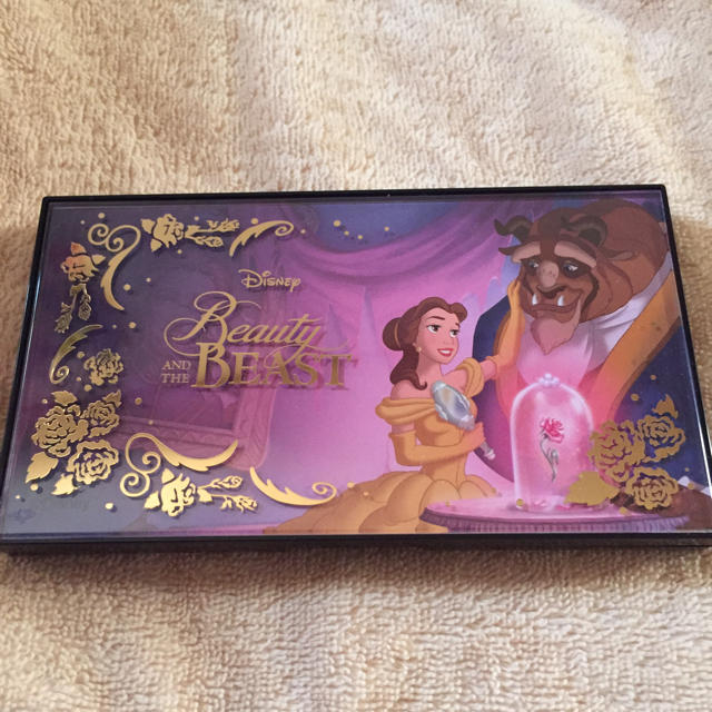 Disney(ディズニー)のディズニー 美女と野獣 アイシャドウ コスメ/美容のベースメイク/化粧品(アイシャドウ)の商品写真