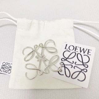 ロエベ(LOEWE)のLOEWE ブローチメタル　正規品(その他)