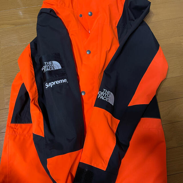 確実正規品　supreme north face 2016aw メンズのジャケット/アウター(マウンテンパーカー)の商品写真