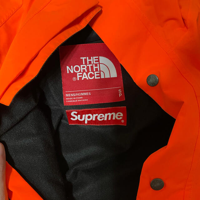 確実正規品　supreme north face 2016aw メンズのジャケット/アウター(マウンテンパーカー)の商品写真