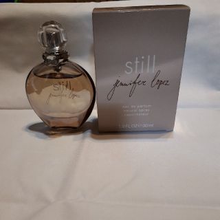 ジェニファーロペス(J.Lo)のJENNIFER LOPEZ　香水 still 30ml(香水(女性用))