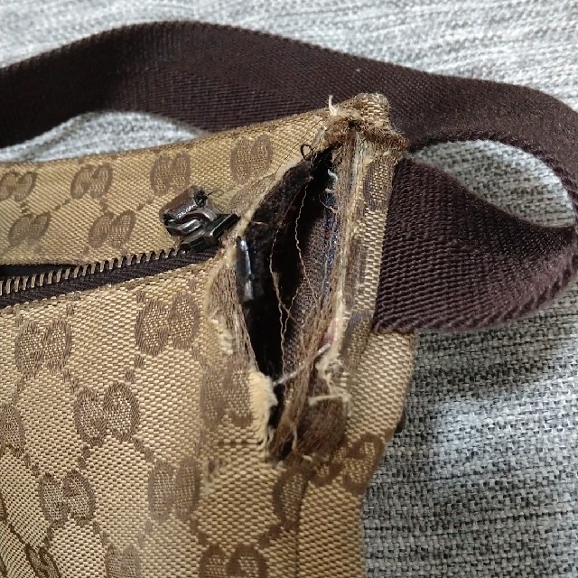 Gucci(グッチ)のGUCCI　ウエストポーチ　ボディバッグ レディースのバッグ(ボディバッグ/ウエストポーチ)の商品写真