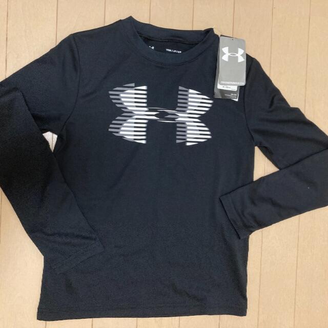 UNDER ARMOUR(アンダーアーマー)の専用アンダーアーマー 130 キッズ/ベビー/マタニティのキッズ服男の子用(90cm~)(Tシャツ/カットソー)の商品写真