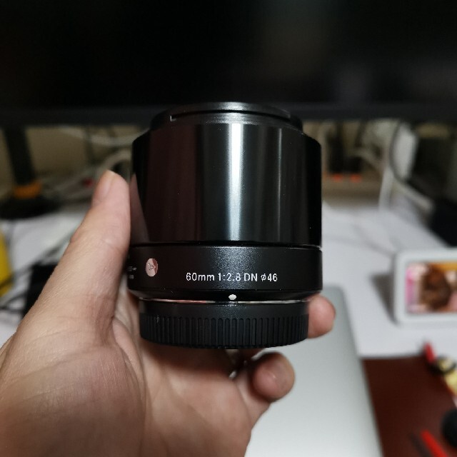 60mm F2.8 DN art