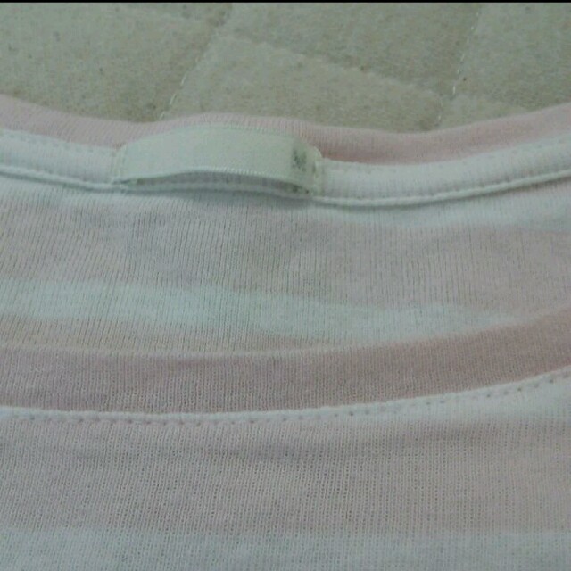 GU(ジーユー)のピンクボーダーTシャツ レディースのトップス(Tシャツ(長袖/七分))の商品写真