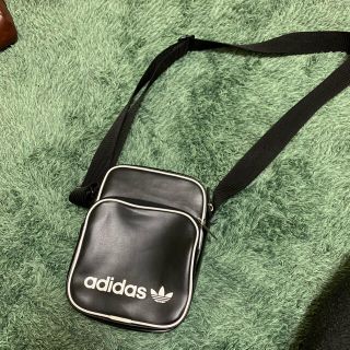 アディダス(adidas)のadidas ショルダーバッグ(ショルダーバッグ)