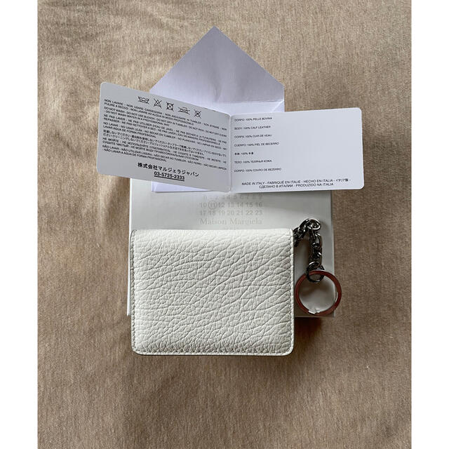 Maison Martin Margiela(マルタンマルジェラ)の20AW新品 メゾン マルジェラ キーリング 折り財布 白 レディース ホワイト レディースのファッション小物(財布)の商品写真