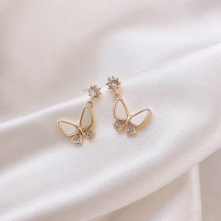 スタージュエリー(STAR JEWELRY)のwhite papillon pave pierce ◯s925 post(ピアス)