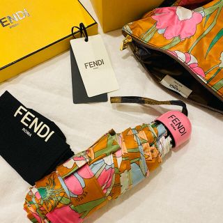 フェンディ(FENDI)のPOOH様専用★FENDI★折りたたみ傘(傘)