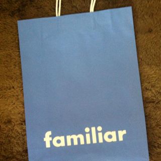 ファミリア(familiar)の＊ファミリア 袋 リボン プレゼントに＊(ショップ袋)