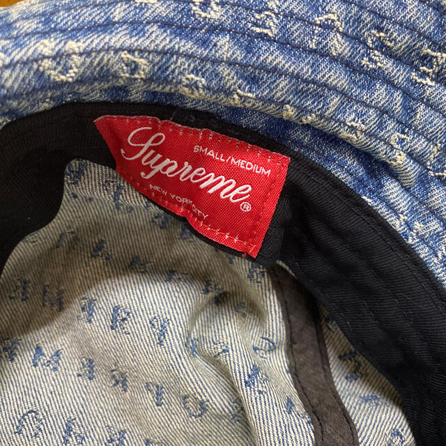 Supreme(シュプリーム)のSupreme Jacquard Logos Denim Crusher メンズの帽子(ハット)の商品写真