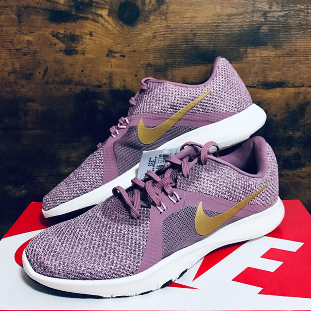 Nike ナイキ スニーカー レディース 新品 24 5cmの通販 By スニーカーズ ナイキならラクマ Nike ナイキ スニーカー レディース 新品 24 5cmの通販 By スニーカーズ ナイキならラクマ