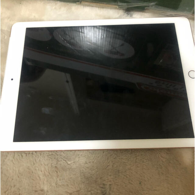 APPLE iPad WIFI+ Cellularモデル32GB 2018 GR