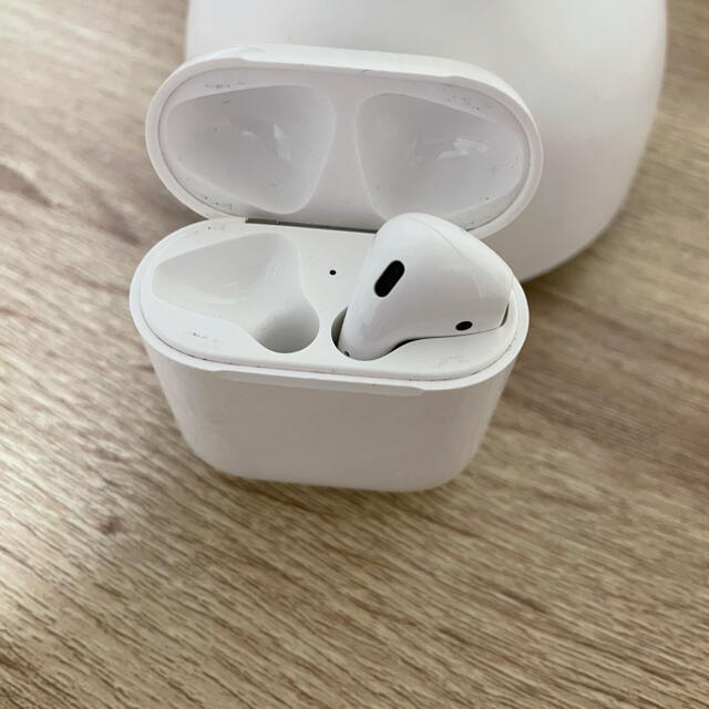 Apple - 【第1世代】AirPods 片耳（右R) & 充電ケース