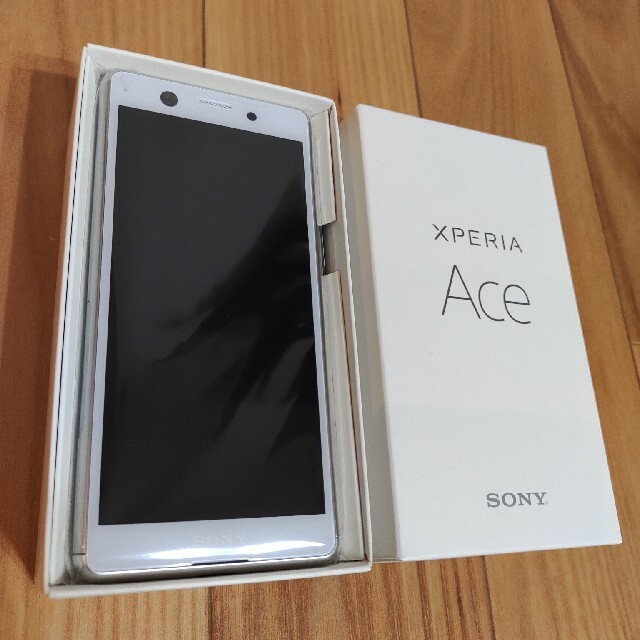 Xperia(エクスペリア)のXPERIA  Ace  本体　ホワイト　新品未使用 スマホ/家電/カメラのスマートフォン/携帯電話(スマートフォン本体)の商品写真