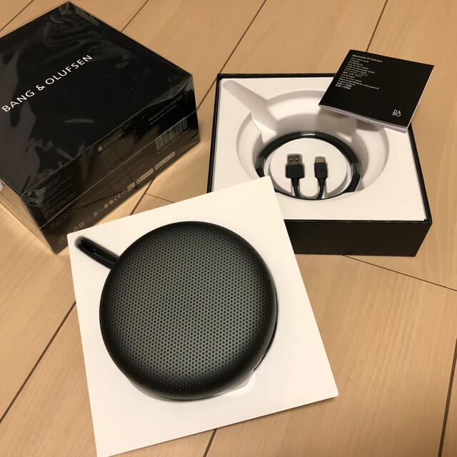 Beosound A1 2nd Gen Black Mercedesコラボ品 スマホ/家電/カメラのオーディオ機器(スピーカー)の商品写真