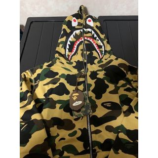 アベイシングエイプ(A BATHING APE)のリバーシブルシャークパーカー黄カモ×黒(パーカー)