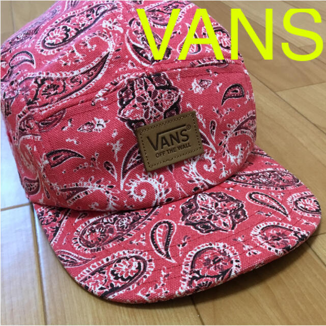 VANS(ヴァンズ)のVANS バンズ  5パネル　キャップ　ペイズリー柄 メンズの帽子(キャップ)の商品写真