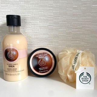 ザボディショップ(THE BODY SHOP)のまこと様専用　シャワークリームシア　ボディーバターシア　　ミニバスリリーのセット(ボディクリーム)