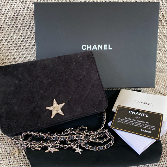 再入荷】 CHANEL 断捨離中様 CHANEL☆スエードチェーンウォレット