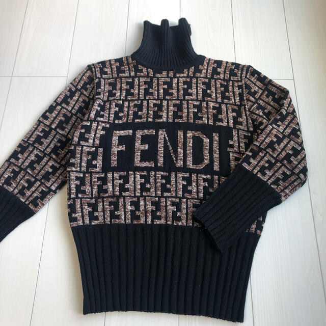 FENDI デッドストック　タートルニット❤︎