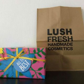 ラッシュ(LUSH)の【新品・未開封】LUSH-ラッシュ-　オールザベスト　ショッパー付き(その他)