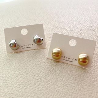 シルバー925＊マットメタルビーンズピアス　シルバー・ゴールド(ピアス)