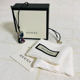 グッチ(Gucci)の⭐️GUCCI 星座ネックレス レザー紐　魚座、双子座、蟹座、水瓶座、天秤座(ネックレス)