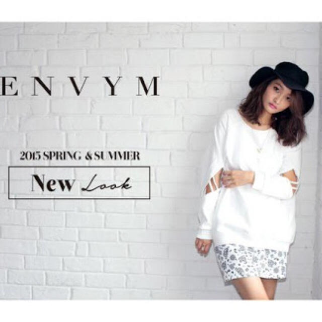 ENVYM(アンビー)のENVYMアームカッティングPO レディースのトップス(トレーナー/スウェット)の商品写真