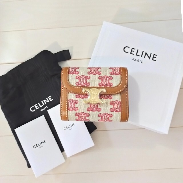 新品 正規 CELINE トリオンフ スモールフラップウォレット タン/ホワイト