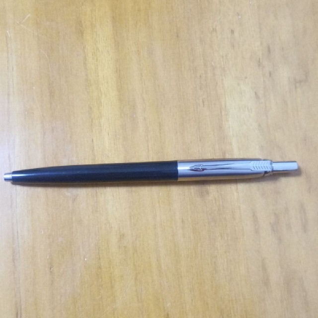 プッシュ式ボールペン　0.7mm　ブラックCT　レッドCT　セット インテリア/住まい/日用品の文房具(ペン/マーカー)の商品写真