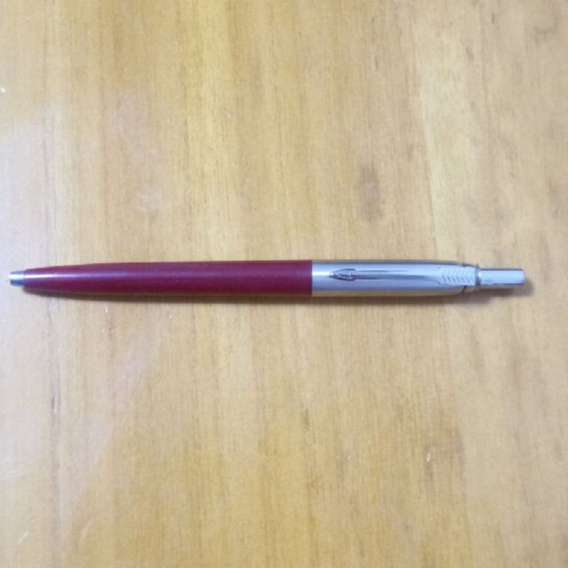 プッシュ式ボールペン　0.7mm　ブラックCT　レッドCT　セット インテリア/住まい/日用品の文房具(ペン/マーカー)の商品写真