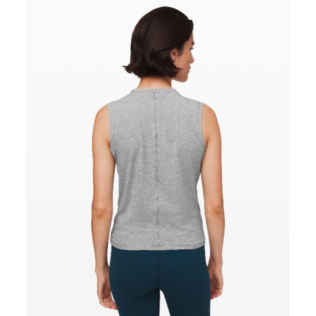 lululemon(ルルレモン)のlululemon ルルレモン Do the Twist Crop Tank スポーツ/アウトドアのトレーニング/エクササイズ(ヨガ)の商品写真