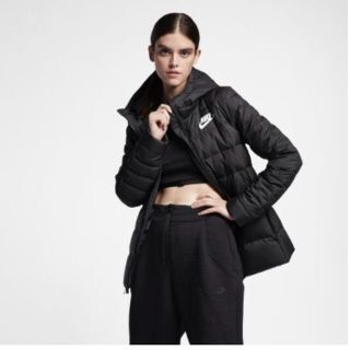 ナイキ(NIKE)の新品 定価17600円 NIKE ナイキ ダウンジャケット(ダウンジャケット)