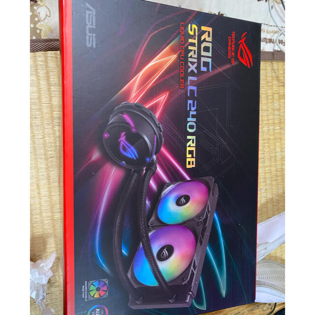 ASUS(エイスース)のASUS ROG STRIX LC240RGB スマホ/家電/カメラのPC/タブレット(PCパーツ)の商品写真