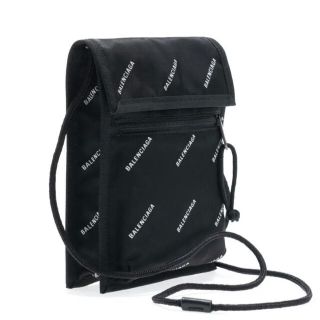 バレンシアガバッグ 15cm メンズバッグの通販 5点 Balenciaga Bagのメンズを買うならラクマ バレンシアガバッグ 15cm メンズバッグの通販 5点 Balenciaga Bagのメンズを買うならラクマ