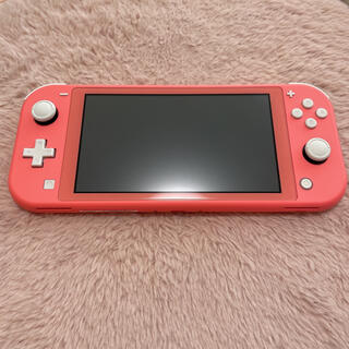 ニンテンドースイッチ(Nintendo Switch)のNintendo Switch Lite コーラル(家庭用ゲーム機本体)